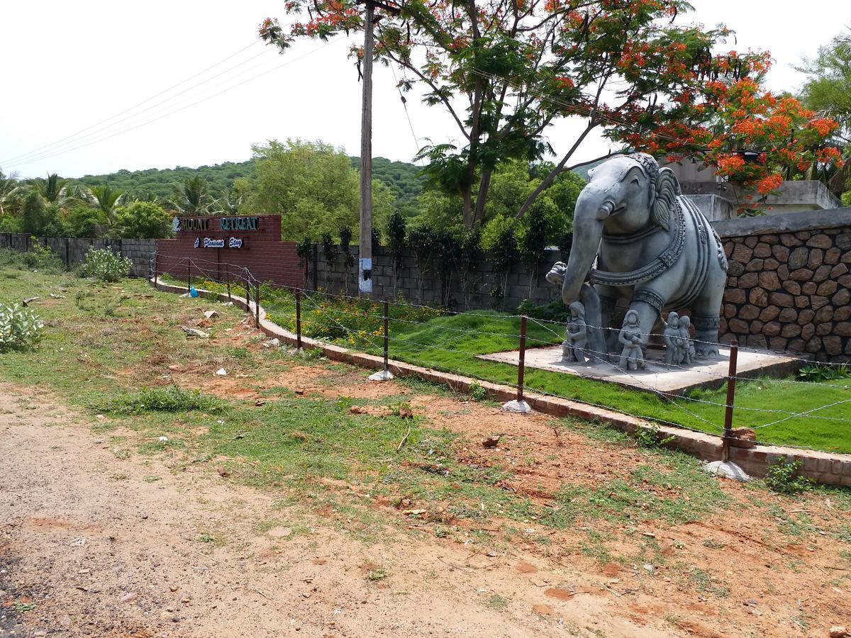 Mount Retreat Resorts - มทุราย ภายนอก รูปภาพ